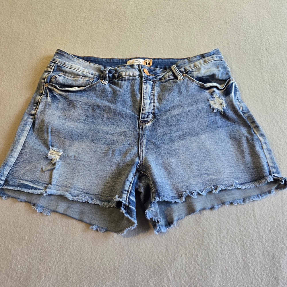 Royalty for Me Denim Shorts Womens 14 Blue Mid Rise Distressed‎ Frayed Raw Hem